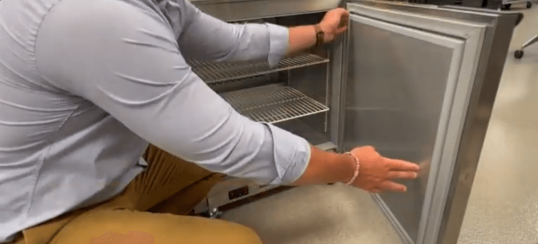 Beverage-Air Gasket Replacement Demonstration