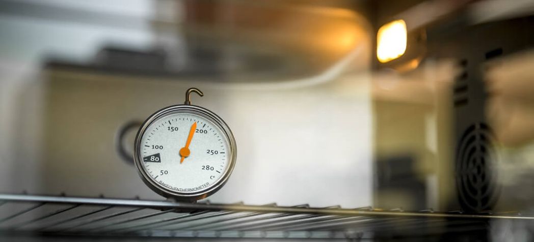 Thermometer reading just under 200℉ inside an oven - Middleby Marshall pizza oven temperature