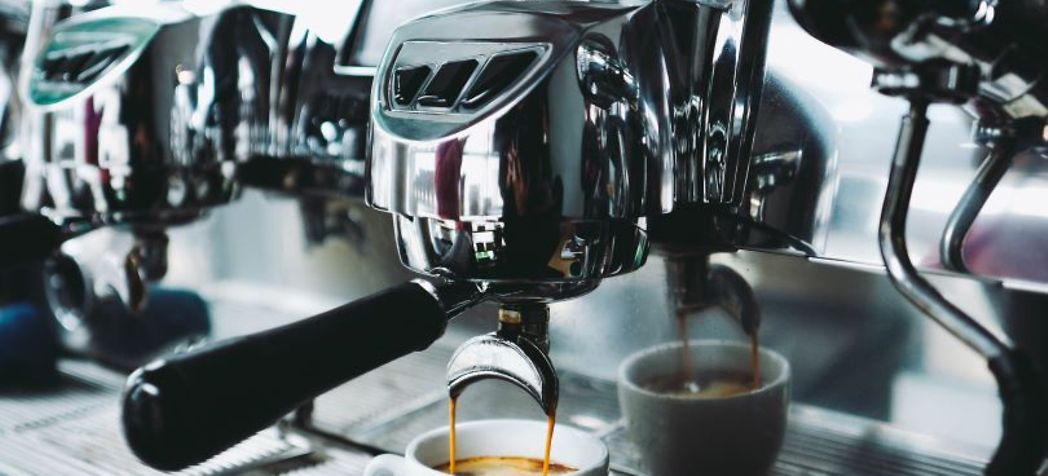 Espresso machine making coffee - Synesso Espresso Machine Cleaning