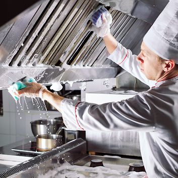 How to Clean a Commercial Kitchen Thoroughly | Parts Town