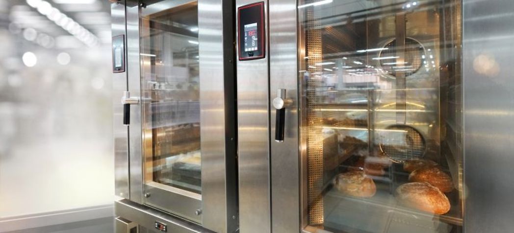 Commercial oven with bread inside - Lang Oven Programming