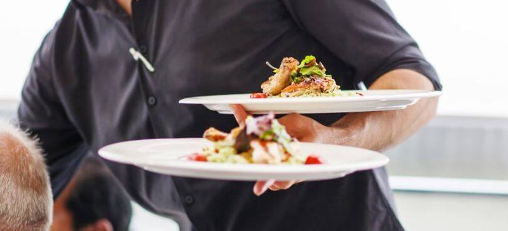 waitress - What Are the Duties and Responsibilities of a Waiter