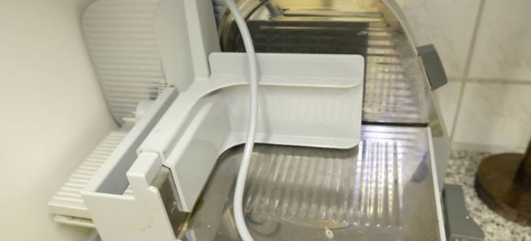 white bread slicer - How to Use the Prince Castle Bagel Cutter