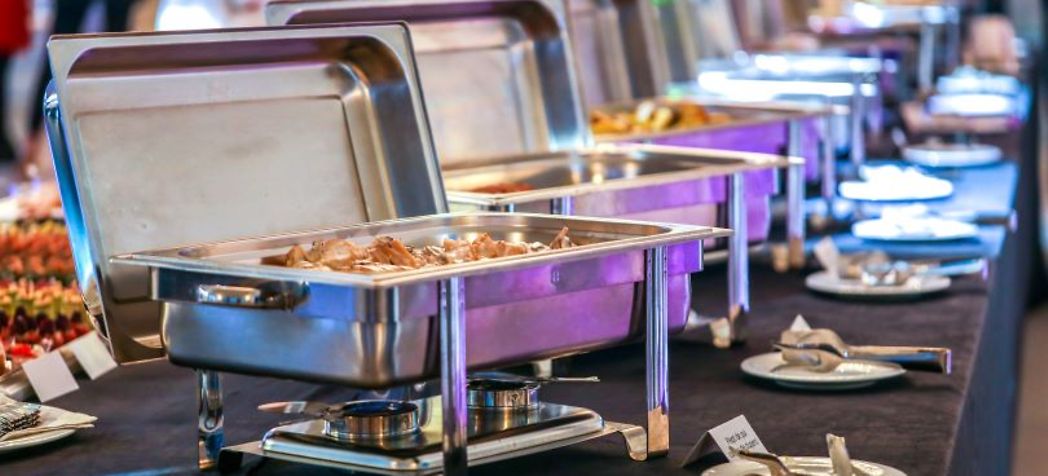 Buffet table - how to set up a buffet table
