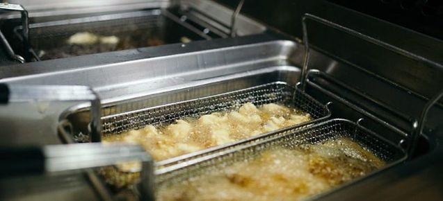 Extend the Life of Cooking Oil - Tips for Optimum Deep Frying Conditions -  The FryOilSaver Company